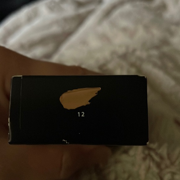 FENTY BEAUTY BY RIHANNA EASEDROP BLURRING SKINTINT - Picture 3 of 4